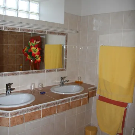 D'hotes Lou Jassou Bed & Breakfast 3*