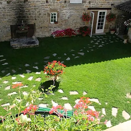 D'hotes Lou Jassou Bed and Breakfast 3*