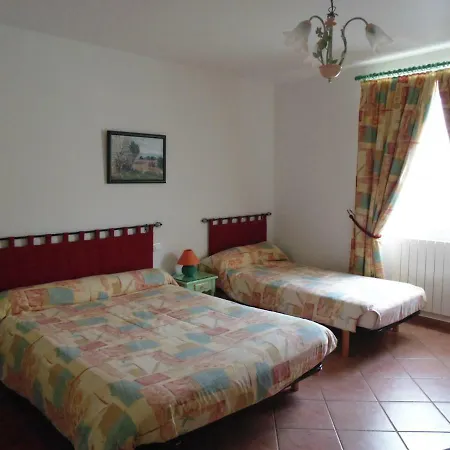 D'hotes Lou Jassou Bed and Breakfast 3*